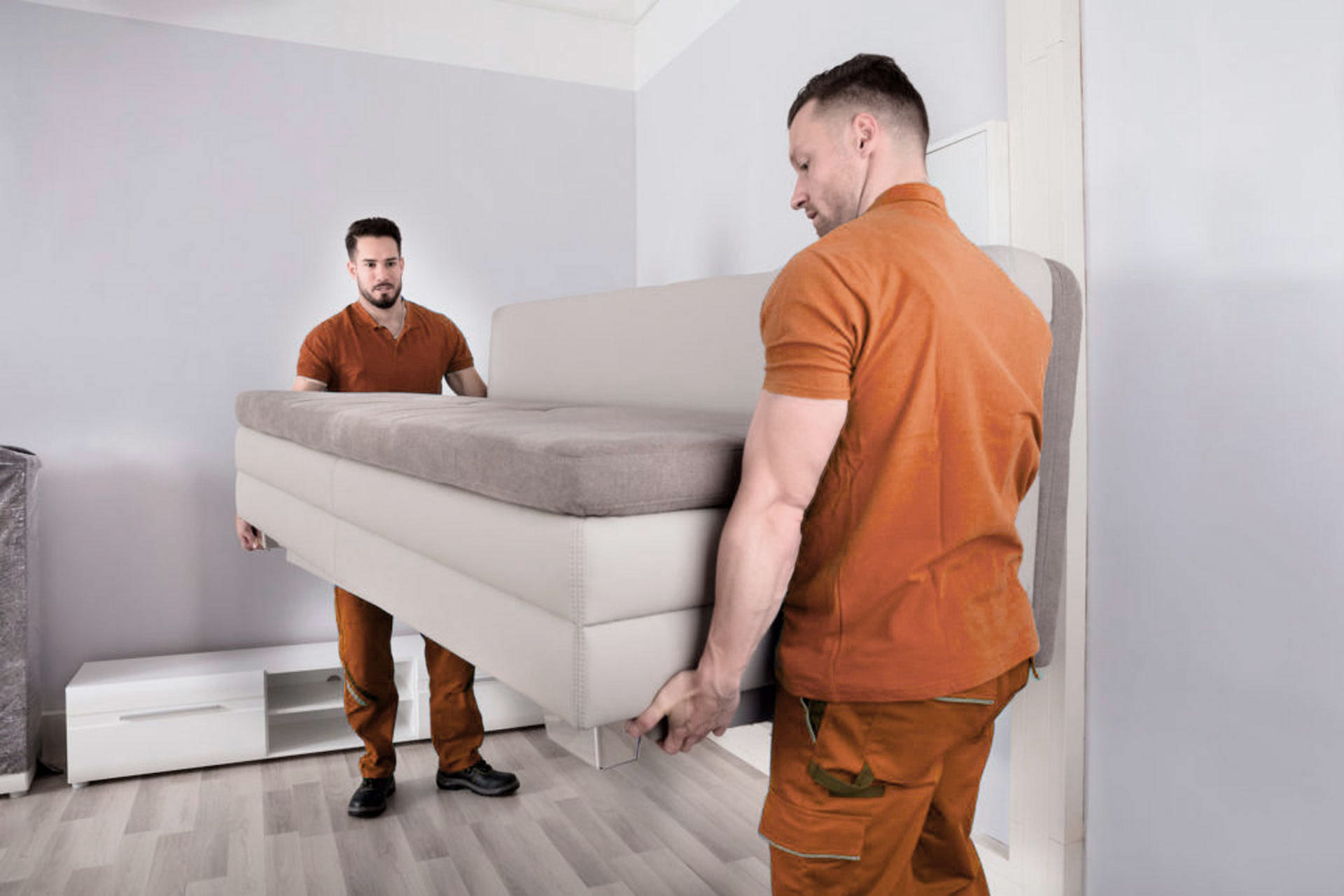 How to pack a sofa for transportation?