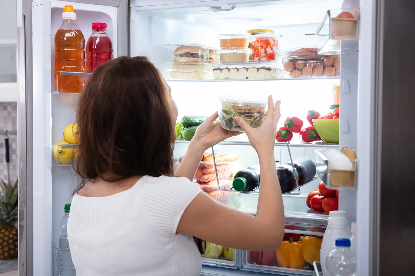 What foods cannot be stored in the refrigerator?