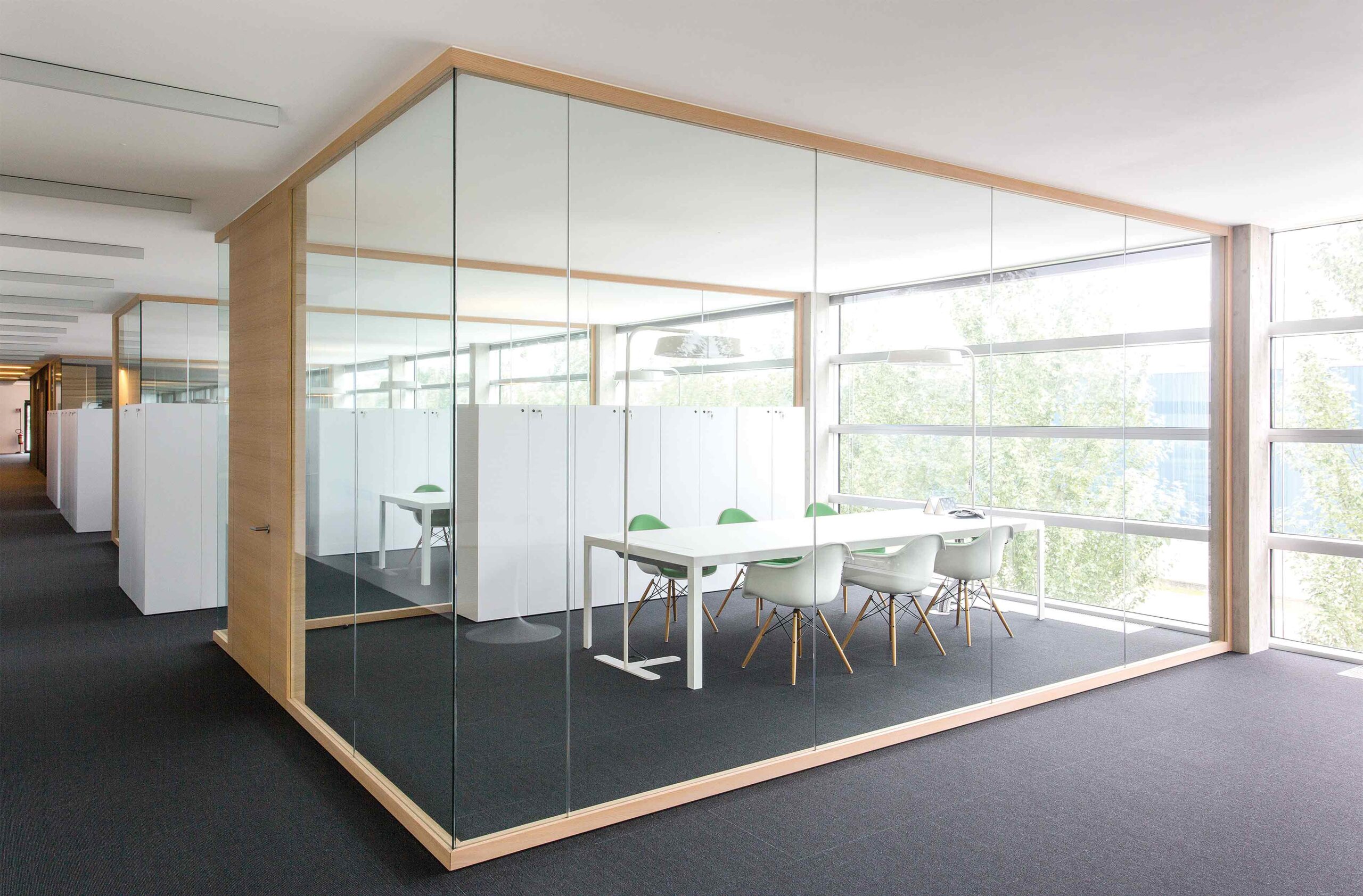 Emerging Trends in Glass Partition Design for Homes and Offices